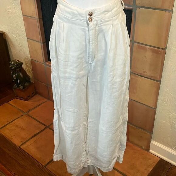 Free People Off-White Linen Wide Leg Pleated Buckle Pants, size 4 - Picture 1 of 10